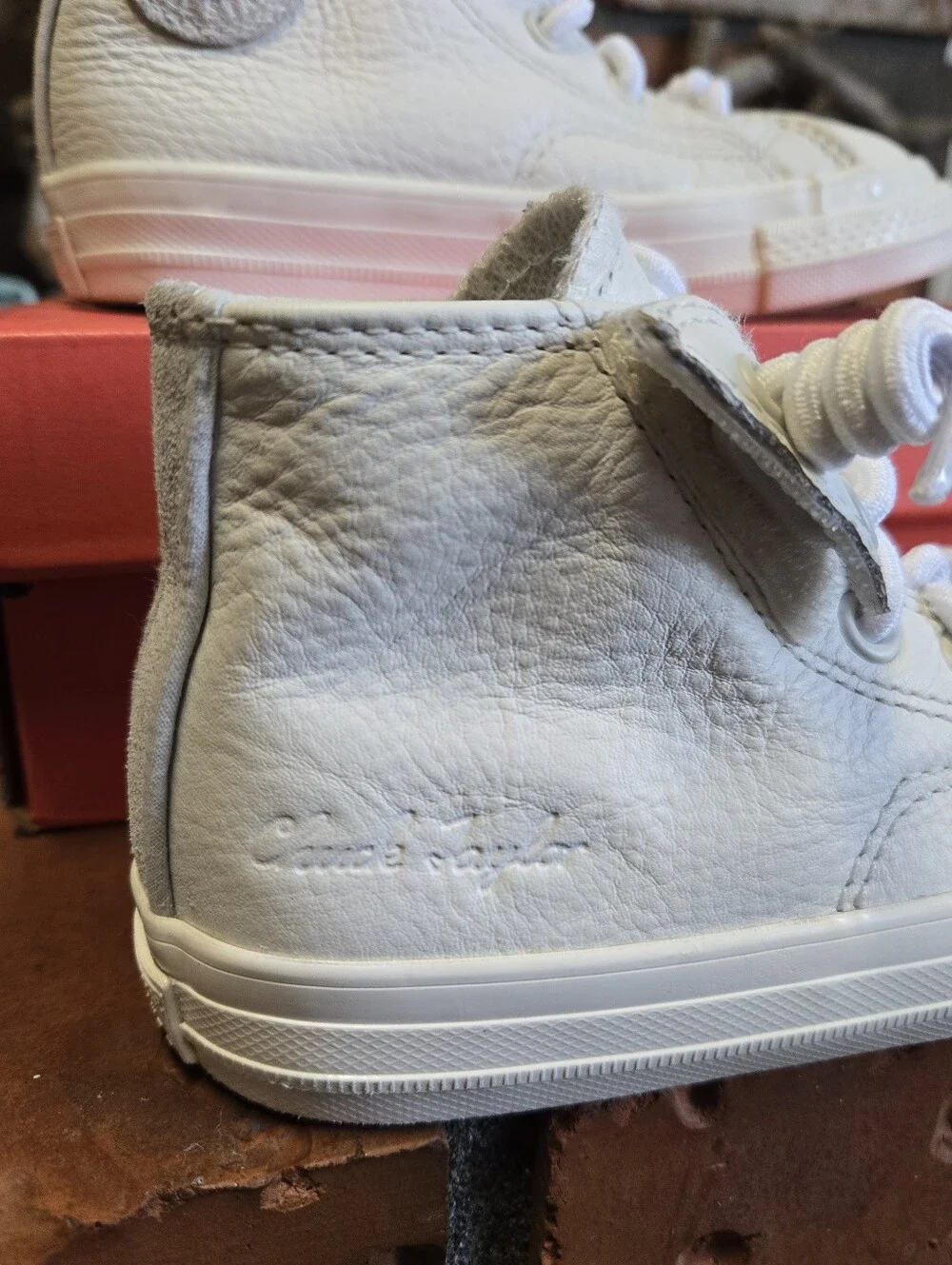 Converse Chuck 70 Taylor Easy On Leather Hi Top Vintage 'White'